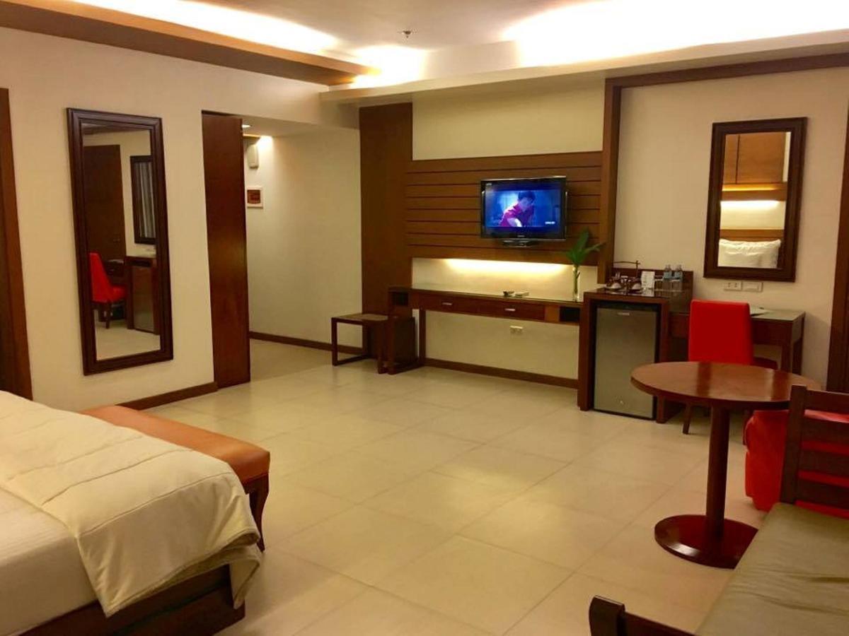 Skinetics Wellness Center Boutique Hotel Iloilo City Exteriör bild