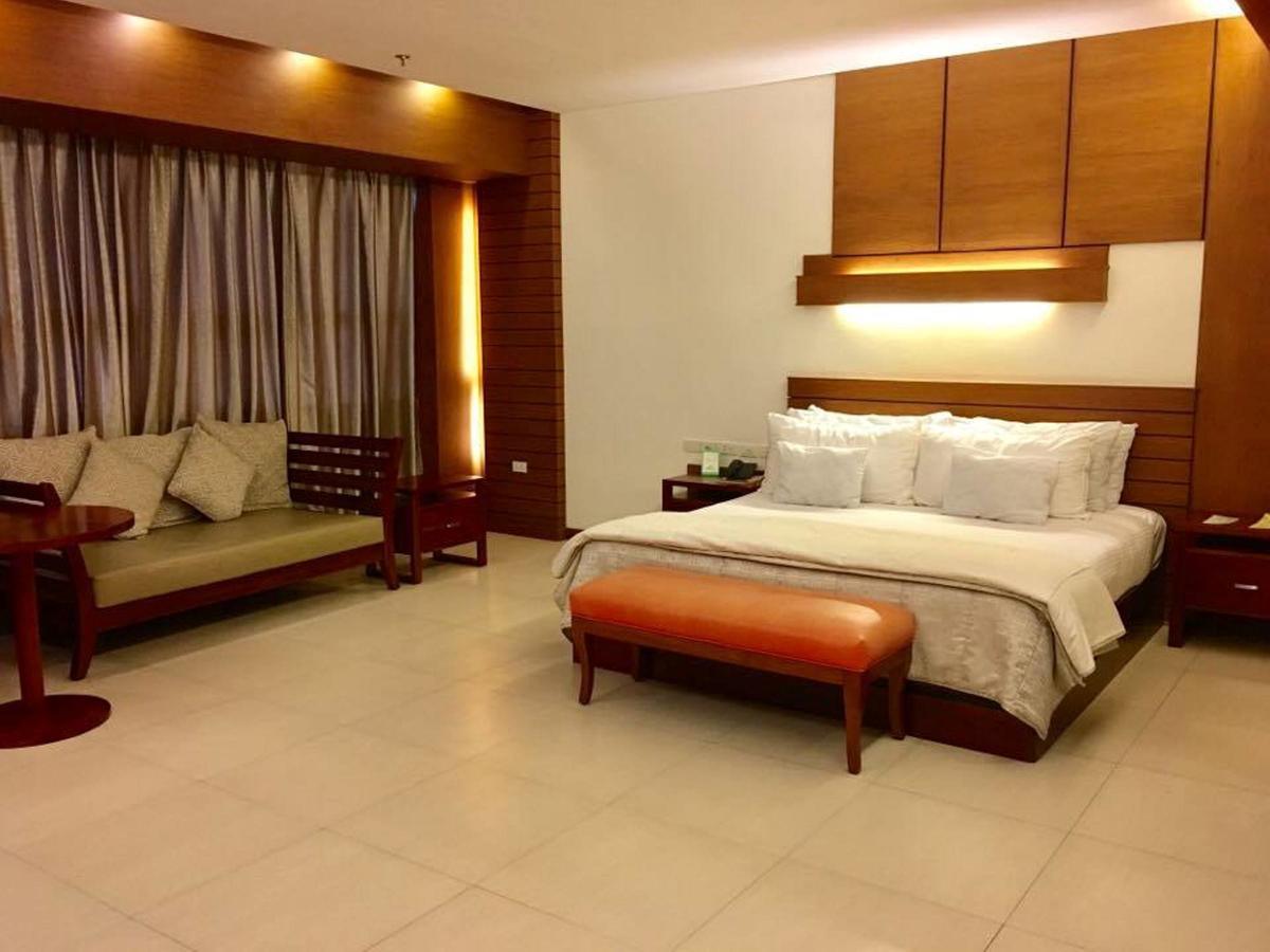 Skinetics Wellness Center Boutique Hotel Iloilo City Exteriör bild